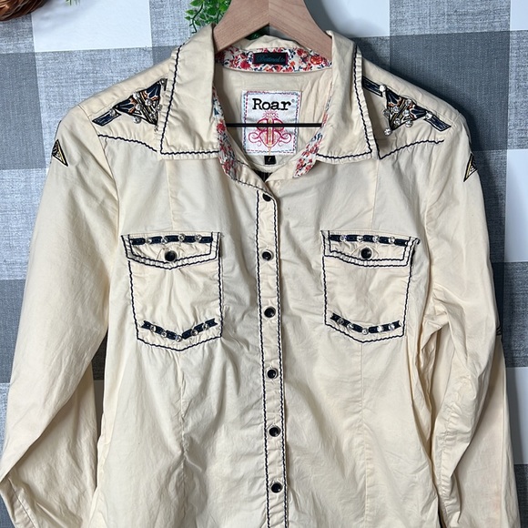 Roar Long Sleeve Button Up - Picture 2 of 9